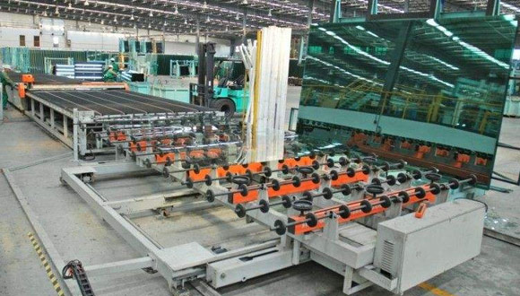 中國玻璃国产精品麻豆久久一区无码片產業目前依然是一個外向型的產業